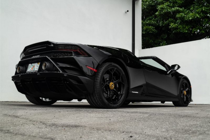 Black Lamborghini Huracan Evo Spider 3